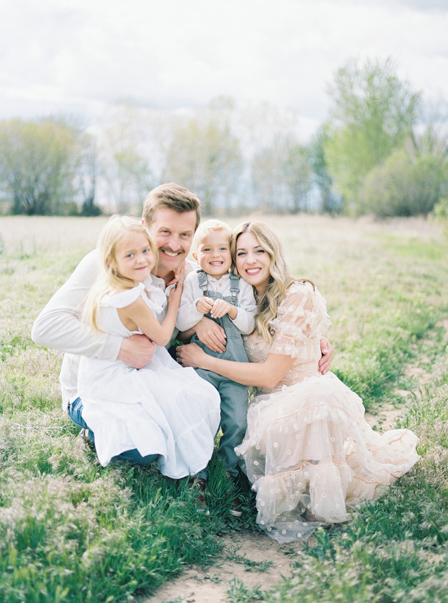 Using Film in Your Family Sessions | Photographing Families on Film | Hybrid Family Photography